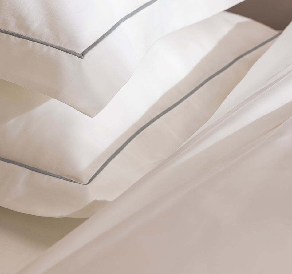 Комплект постельного белья Sardigna WHITE/GREY дизайнерская мягкая мебель Комплект постельного белья Sardigna WHITE/GREY - мебель от Como Casa